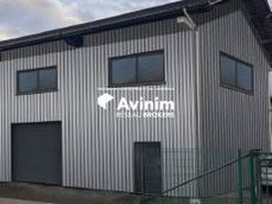 Local 184 m² La Motte-Servolex