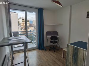 STUDIO MEUBLE RENOVE avec balcon – 100 M ECOLE MANAGEMENT – GARE