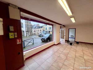 Local commercial plein centre concarneau