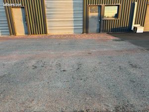 Dépôt 110m2 à louer axe LA ROCHELLE/ROCHEFORT