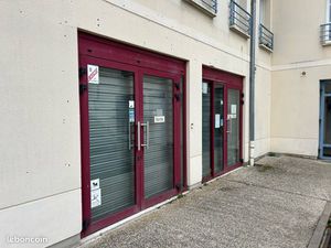 Pontpoint locale 210 m2 1400 euro