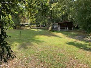 Terrain constructible de 1445 M2 au PIAN MEDOC