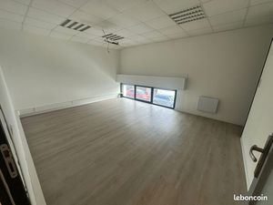 Bureau-local de 23m² PAU