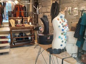 Cherche colocataires artisans boutique