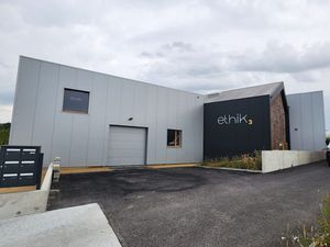 Espace bureaux lumineux de 40 m2 – Zone de Kergrippe Séné