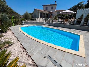 Maison familiale 130 m² • Terrain 2 000 m² • Piscine avec dôme • DPE B/A