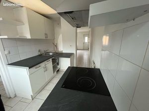 Maison de ville secteur St Anne dispo Janvier