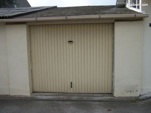 Eu Garage à louer: L: 5m50 X 3m 50