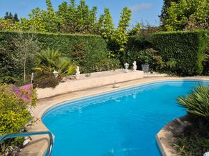 Maison plain pied piscine chauffée appartement indépendant