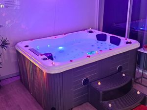 Love room avec jacuzzi fond de commerce cession de bail