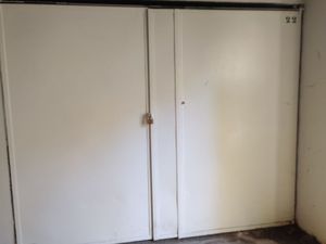 Boxe fermé à louer