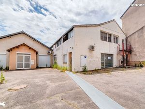 Immeuble 637 m² Saint Junien