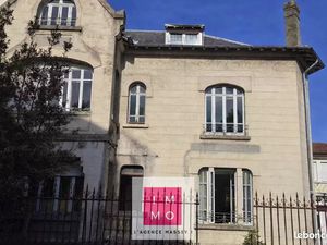 Immeuble 13 pièces 730 m²