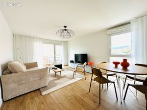 À vendre Appt meublé 67m2 avec terrasse + garage