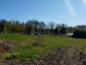 Terrain 3270 m² ESCARMAIN