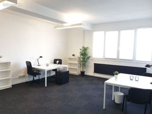 Bureau 58 m2 en ZFU à 2 mn sortie A72 Technopole