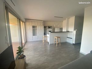 Studio meublé à neuf au cap brun