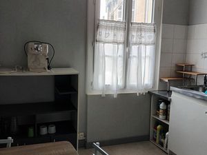 T1 meublé 495 (Electricité  chauffage et eau inclus)