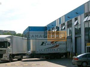 Local d'activité 398 m²