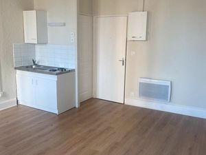 Immeuble rénové 5 Apparts + Local commercial