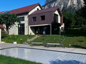 Grange de caractère rénovée sur 288m2