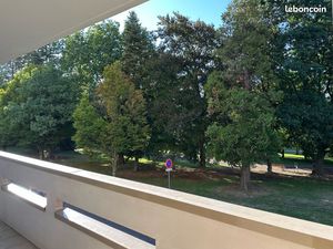 T3 lumineux avec grand balcon sur Parc de l’Europe + garage