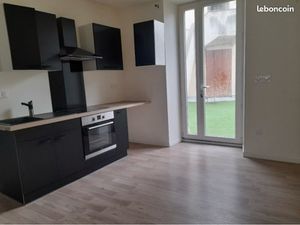 T3 refait à neuf avec terrasse