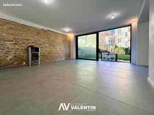 Maison 9 pièces 221 m²