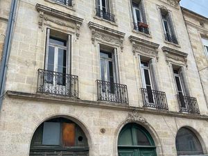 Appartement rénové de 57m2 aux Chartrons