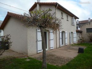 FIRMINY maison particulière 117 m2 - garage  parking terrain 220 m2