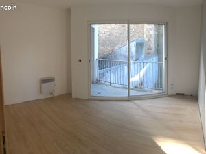 1 Bureaux individuel et 1 bureau à partager centre Vannes avec communs type coworking