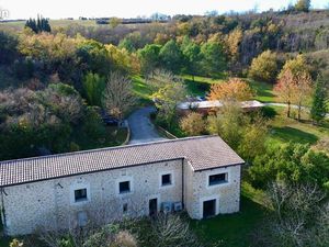 Propriété 250m2 • 3 hectares privatifs • Charme de la pierre