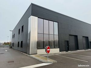 Local bureaux 288 m²