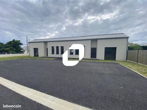 Local bureaux 151 m²