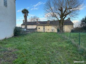 Maison à louer à Montpon Menesterol