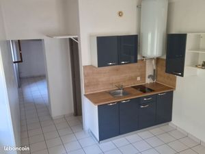 T1 BIS 32m² Lyon 9 vaise metroD 610 cc /mois