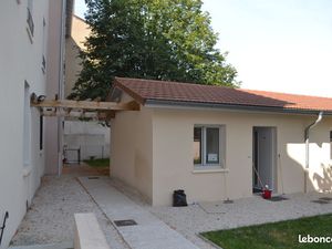 Studio Lyon 8 meublé