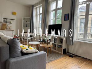 Exclusivité JACQUEMARS Immobilier - Vieux Lille - joli T2 rénové - 201.400 HAI
