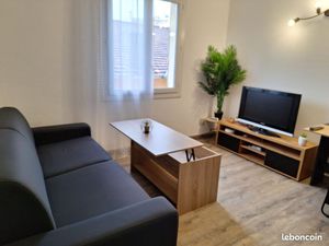 GOLFE-JUAN – APPARTEMENT 2 PIÈCES MEUBLÉ RÉNOVÉ 29 m² – À PIED DU PORT  DE LA GARE ET DES 