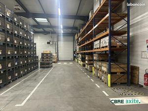 Local d'activité 900 m²