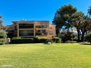 Appartement 2 pièces avec terrasse  jardin et garage Cannes Basse Californie