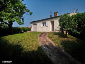 Maison sur sous sol demi enterré