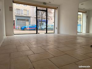Local commercial LONS-LE-SAUNIER (Rue des Salines)