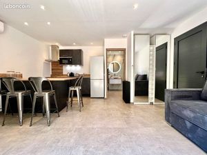 Studio neuf entièrement équipé