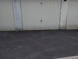 Garage/box 15m2 sécurisé 24h/24h avec caméra de surveillance