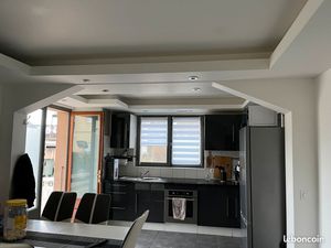 Grand F2 dans maison