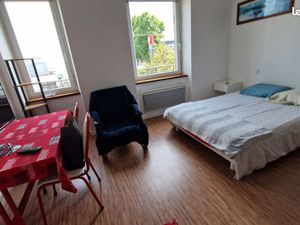 Très beau Studio refait à neuf  tout équipé avec parking privatif