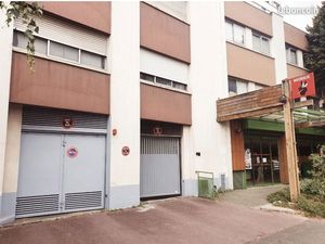 Place de parking à louer