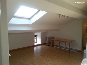 T2 sous toit rue Nationale
