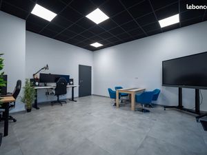 Local commercial neuf 56 m² – Remiremont – Parking + Gare à 2 min